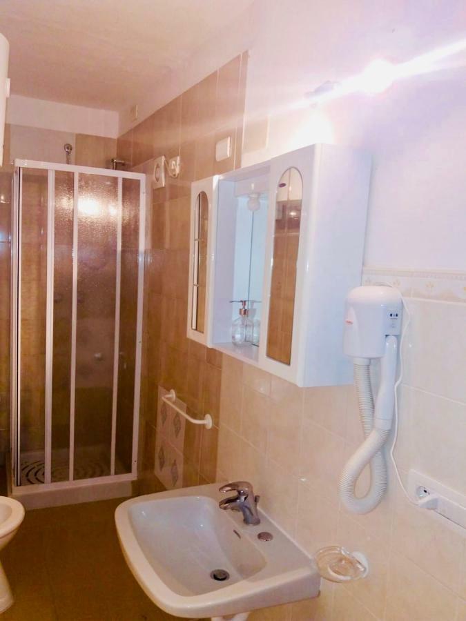 Il Terrazzino Iglesias Bed & Breakfast ภายนอก รูปภาพ